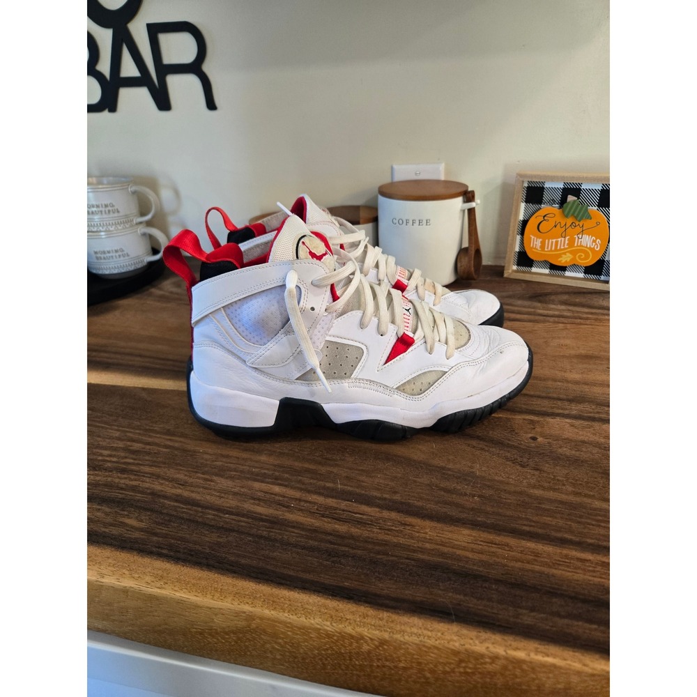 Jordan Jumpman Two Trey Mens White Red Black Sneakers DO1925-160 Size 11